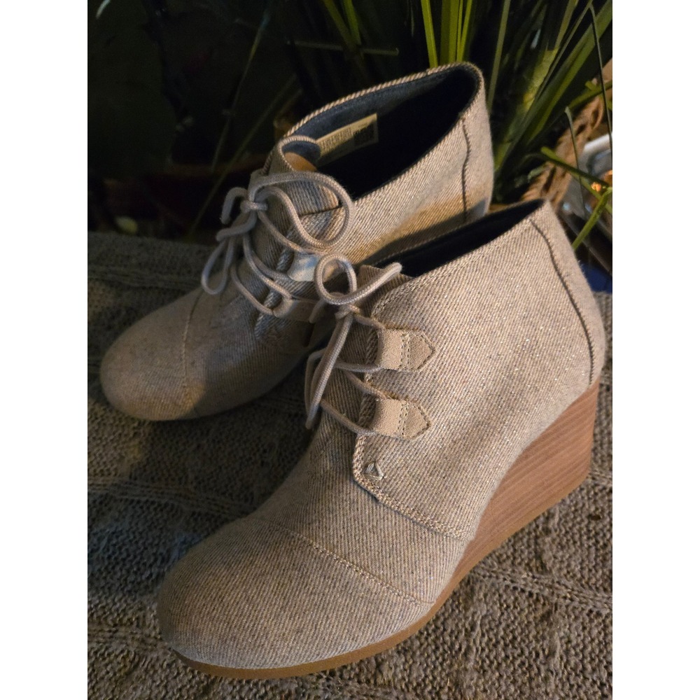 TOMS - Kala Desert Wedge Booties Beige Metallic Linen Lace Up Ankle Boots 8.5